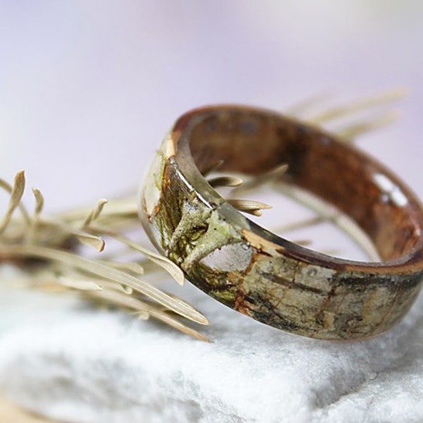 Real moss lichen resin ring Birch bark Mens ring Wood resin ring Nature Boho ring Rustic ring for women Eco Friendly Green Forest Jewelry
