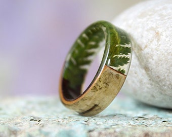 REAL FERN resin ring Mens wooden ring Birch bark ring Fern wood ring Nature resin ring Green ring Rustic ring Eco Friendly Forest Jewelry