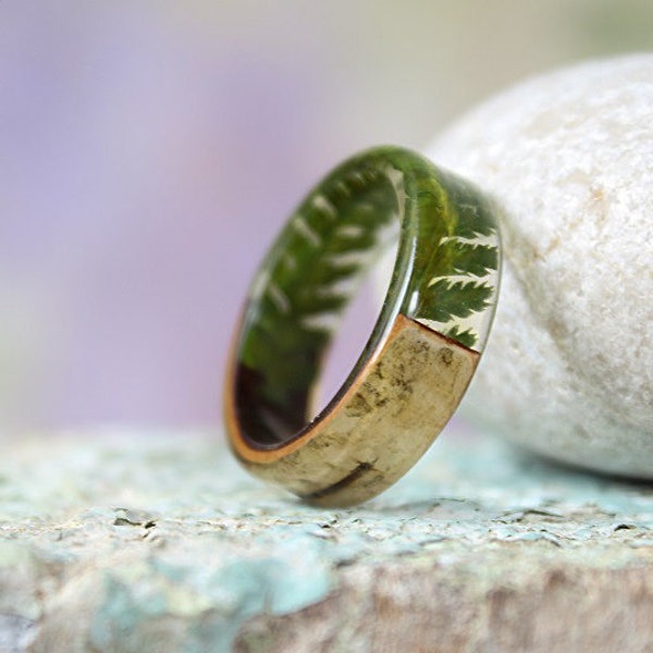 REAL FERN resin ring Mens wooden ring Birch bark ring Fern wood ring Nature resin ring Green ring Rustic ring Eco Friendly Forest Jewelry