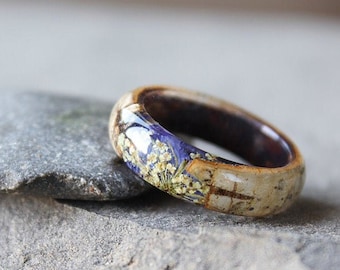 Womens ring with Queen Anne Lace flower and birch bark Two Sided ring Wooden ring Real flowers rings Pressed flower jewelry Forest ring