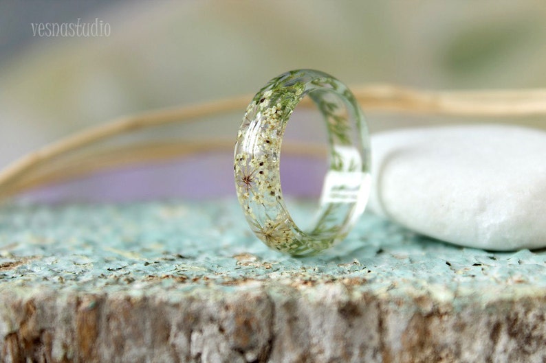 Queen Anne Lace resin ring Womens ring Nature resin ring Delicate ring White green ring Real flowers rings Pressed flower jewelry resin ring