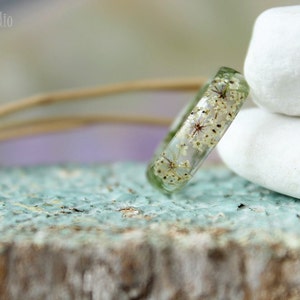 Queen Anne Lace resin ring Womens ring Nature resin ring Delicate ring White green ring Real flowers rings Pressed flower jewelry image 4