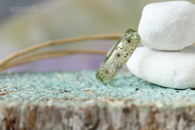 Queen Anne Lace resin ring Womens ring Nature resin ring Delicate ring White green ring Real flowers rings Pressed flower jewelry image 4