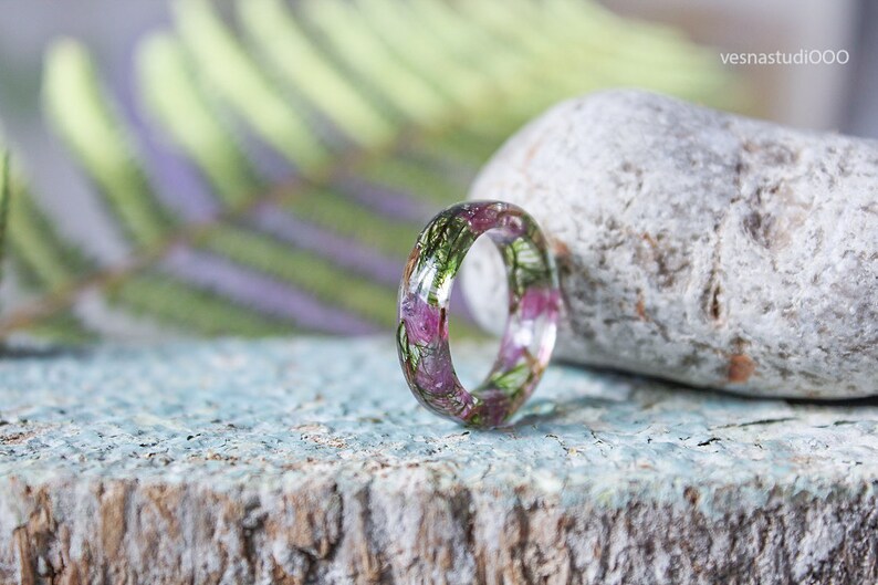 Pink flower ring Resin ring Modern flower child rings Moss rings Eco resin ring Real flower resin ring Dried wildflowers Womens gift