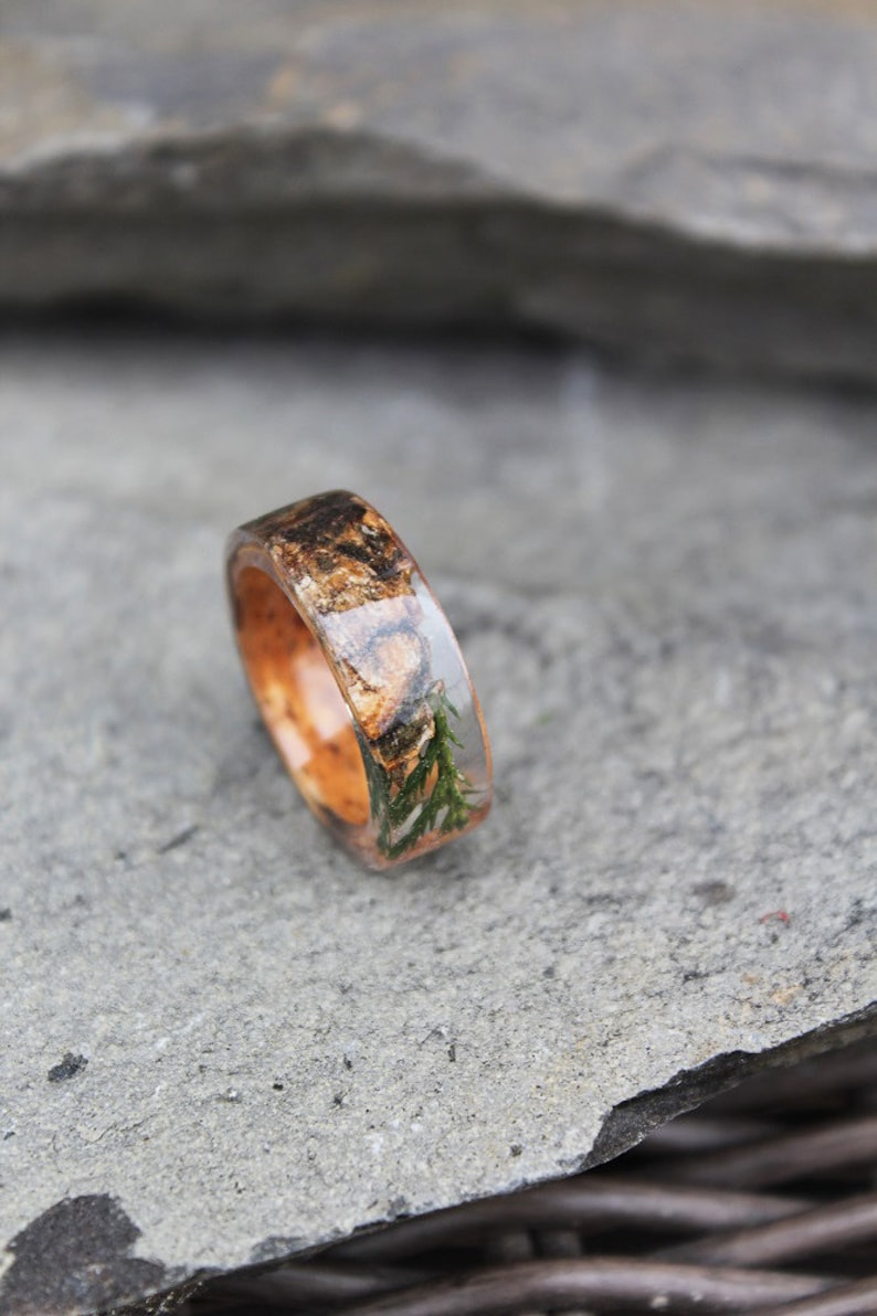 Real Juniper resin ring Birch bark Mens ring Wood resin ring Nature resin ring Boho ring Rustic ring Eco Friendly Green Forest Jewelry image 4