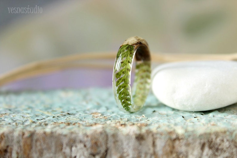 REAL FERN resin ring Birch bark ring Wood resin ring Nature resin ring Delicate ring Green ring Rustic ring Eco Friendly Forest Jewelry 