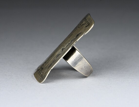 Engraved silver Tuareg ring - image 5