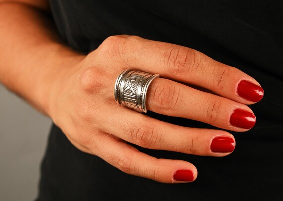 High silver Tuareg ring - Engraved ring - image 2