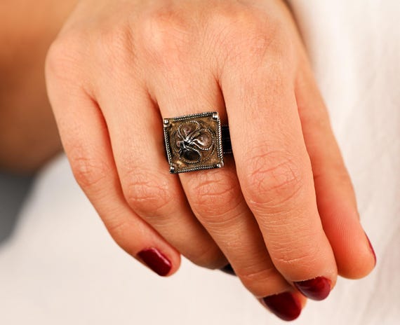 Fine old berber silver ring - image 3