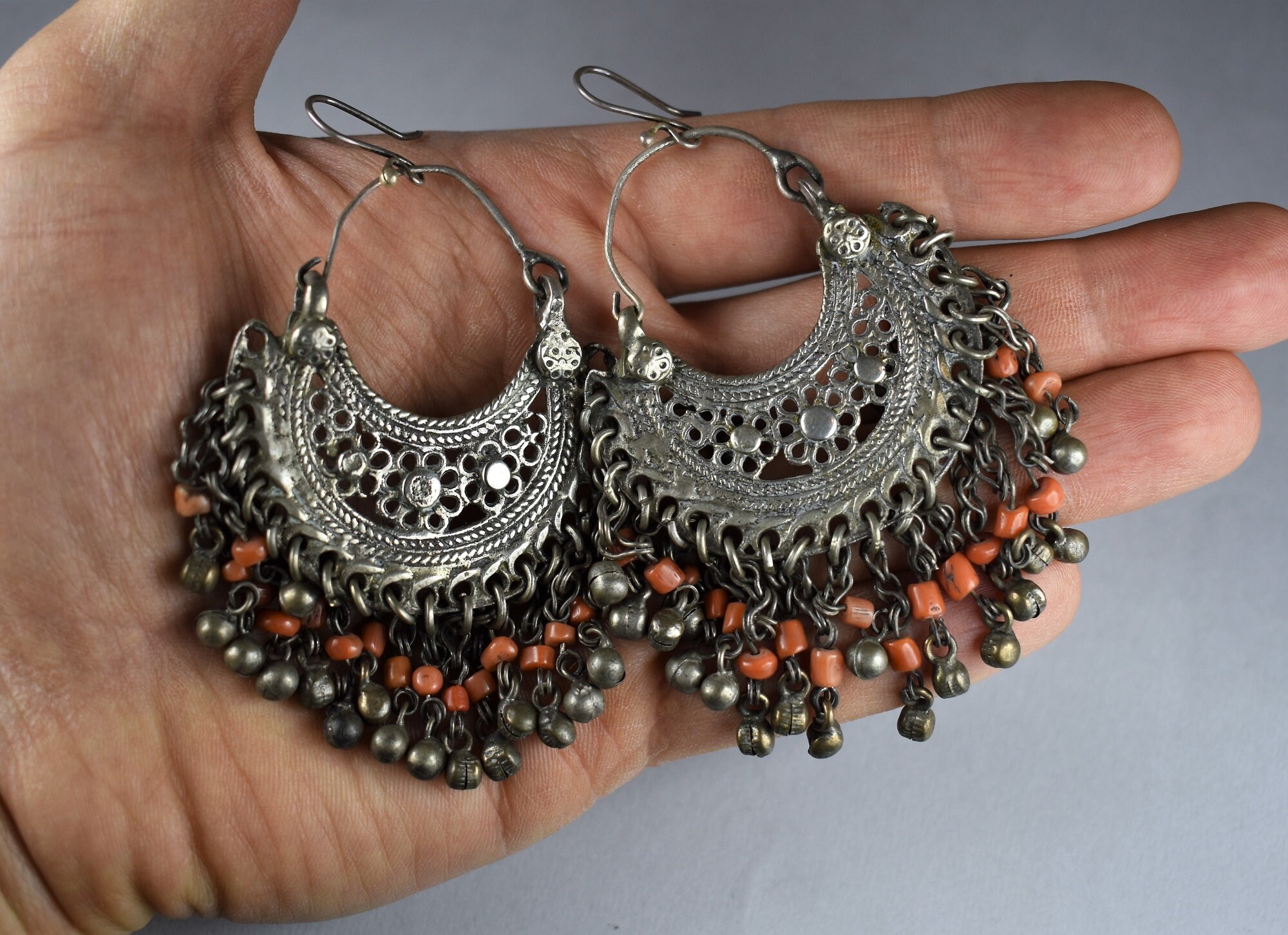 Boucles D'Oreilles Anciennes - Argent Massif Avec Os Gravée Et Corail - Style Pendantes Dormeuses
