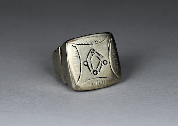 Antique solid silver Tuareg ring - image 3