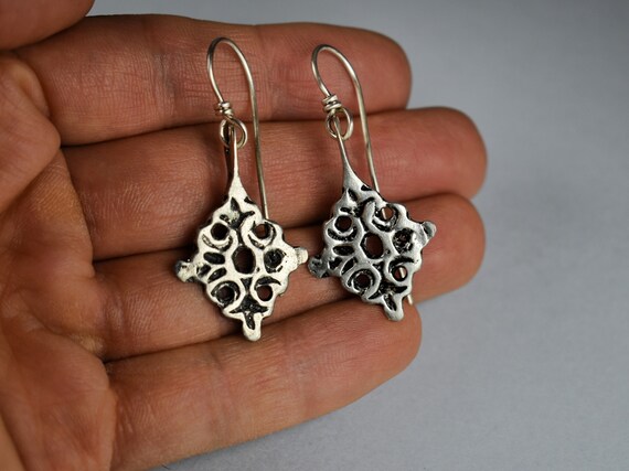 Old berber silver earrings - image 6