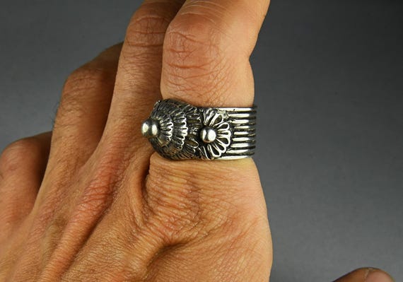Antique solid silver ring - Golden triangle - image 3