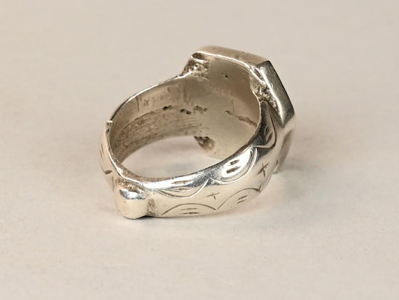 Antique Turkmen Solid Silver Ring with Engraved A… - image 6