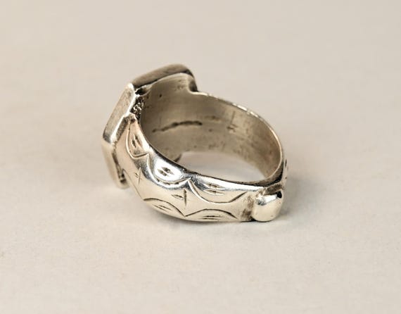 Antique Turkmen Solid Silver Ring with Engraved A… - image 5