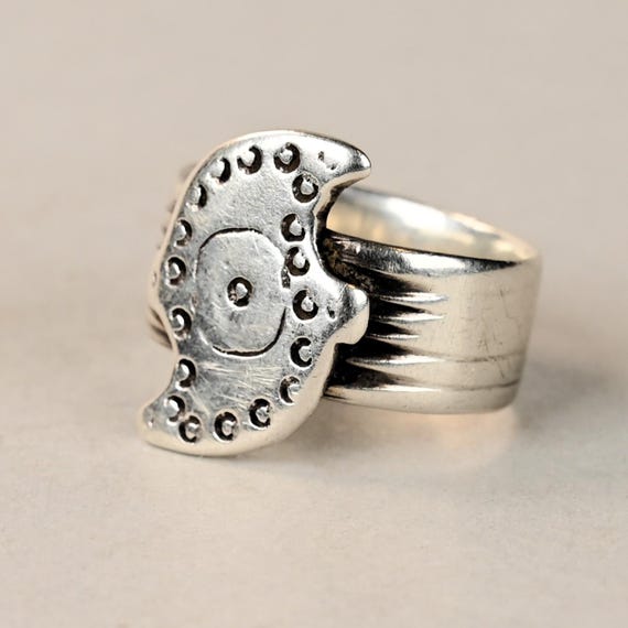 Old high.grade silver Berber ring - image 1