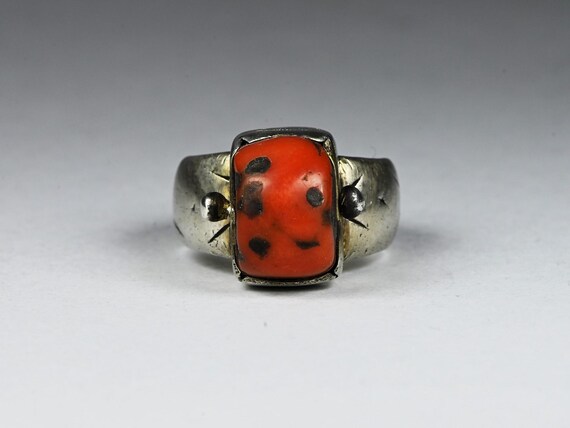 Antique solid silver ring with large coral bead - image 2