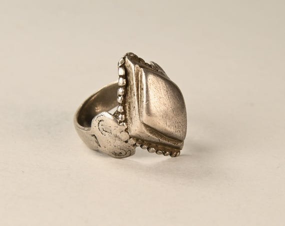 Antique Fulani (Peul) solid silver ring, African … - image 1