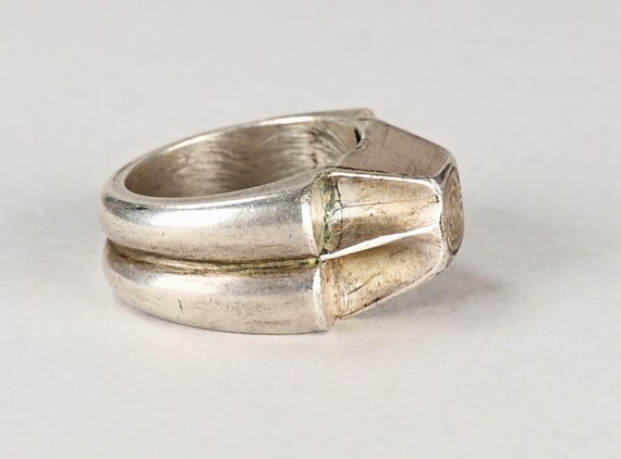 Solid silver berber ring with engraved spiral - image 3