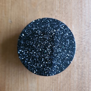 Mobile phone grip accessory