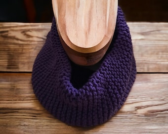 Chunky knitted purple snood