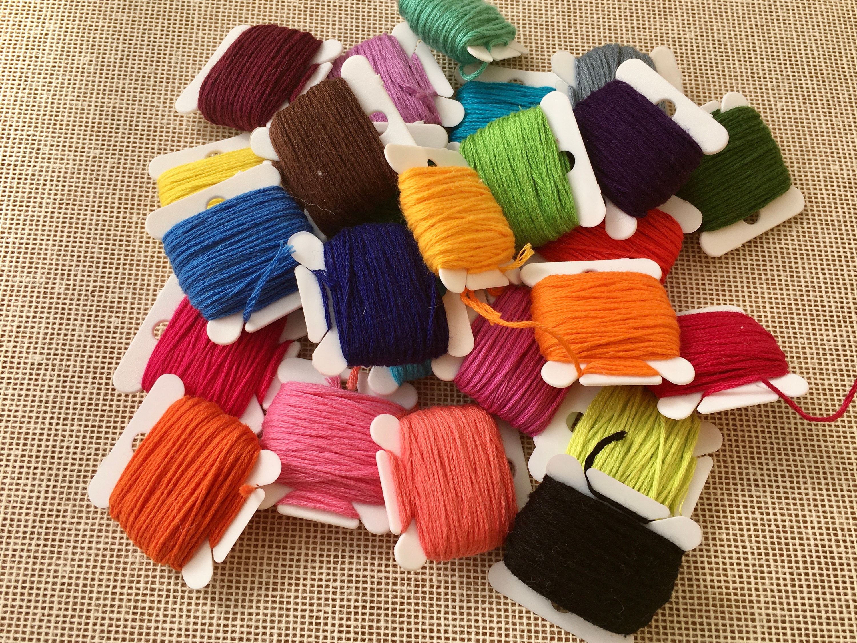 25 Embroidery Floss Bobbins, Set of Skeins, Needlework Threads, Cotton  Floss, Cross Stitch Thread, Six Strand Thread, Lots of Colors 