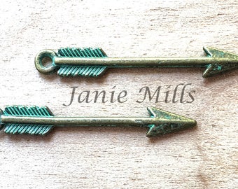 Arrow pewter verdigris charm pendant 1.25 inch 3 per pkg