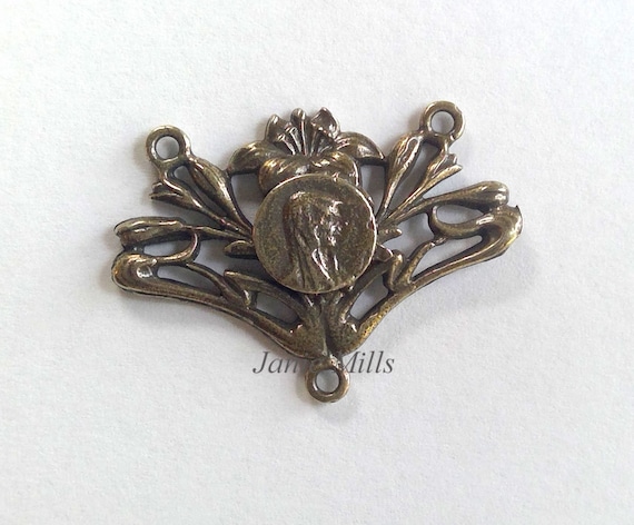 vampire vape banoffee pie Sacred symbols in every detail / Shop at Dynamisjewelry.com