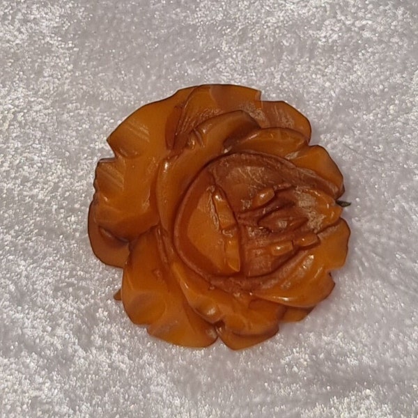 Small Bakelite Early Plastic Rose Brooch | Very Petite | Bijou Ochre Coloured Rose Flower | 1940's | Pendant Brooch