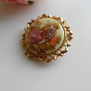 Limoges Style Scarf Ring | Vintage 1970&#39;s | Gold Tone | Filigree Edged | Porcelain | In the style of Fragonard |