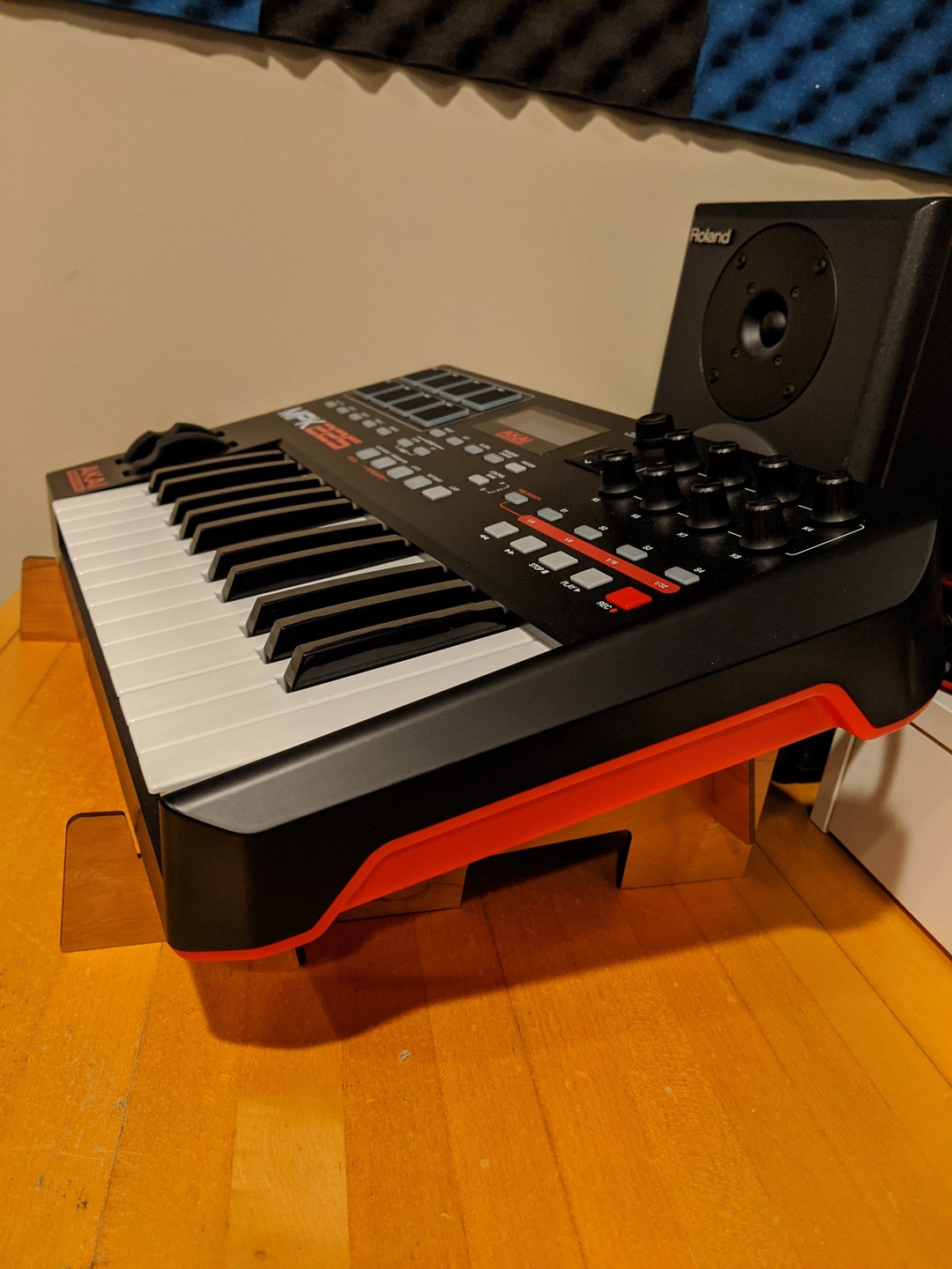 Angled Desktop Stand for Midikeyboards, and Other Music Devices Like