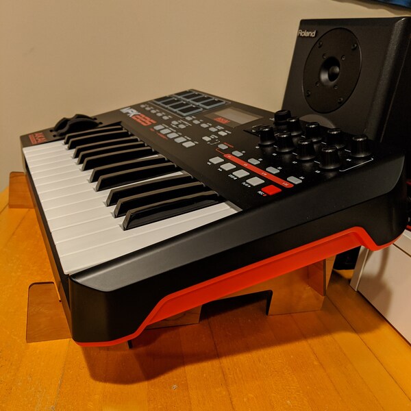 Angled Desktop Stand for Midi-Keyboards, and other Music Devices like Mixers, Ableton Push