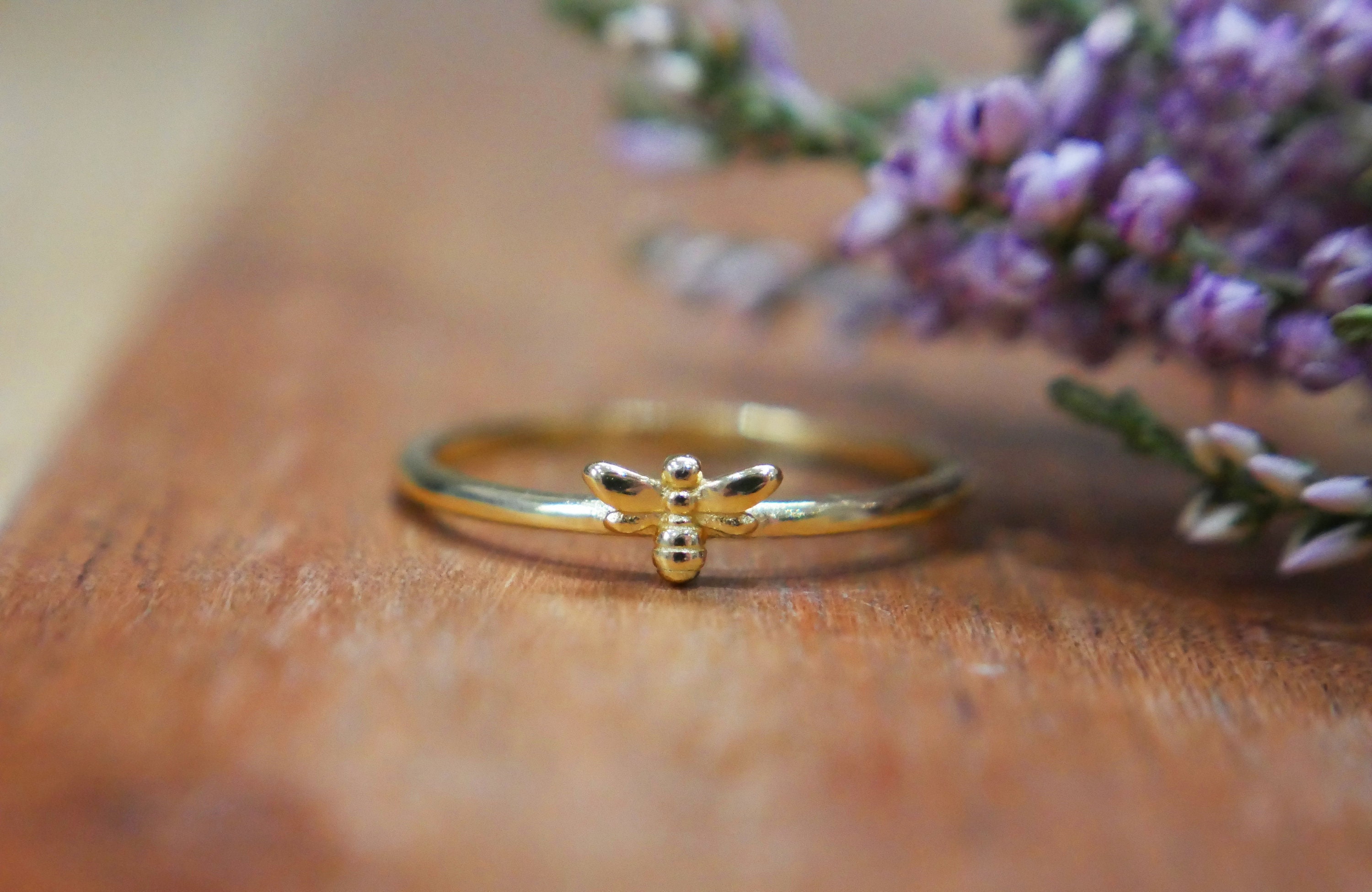 Tiny bee ring sale