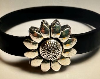 Pellarte Italian Leather Bracelet with Magnetic Sunflower Clasp - 3/8" Wide - Assorted Colors