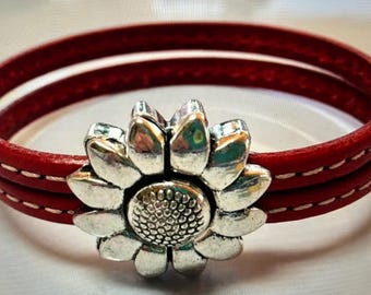 Pellarte Double Italian Leather Bracelet with Magnetic Sunflower Clasp - 3/8" Wide