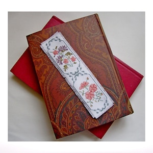 Floral Cross Stitch Bookmark Pattern: DIY Embroidery (PDF Pattern)