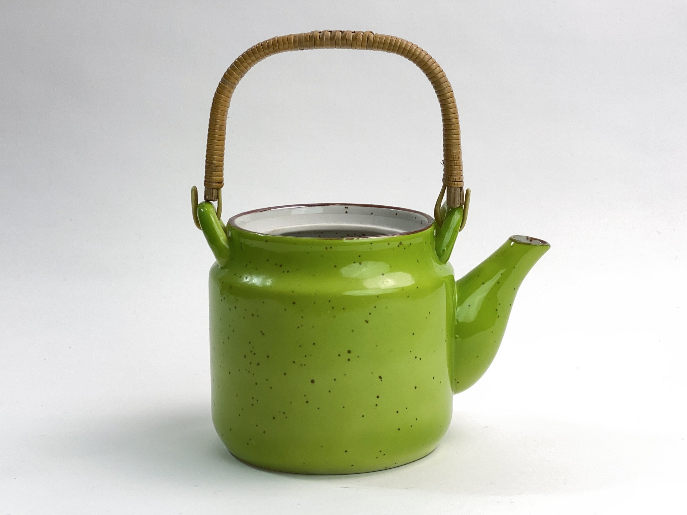 Lime green tea clearance kettle