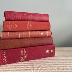 Vintage Book Centerpiece Mix and Match Custom Set by Color Literary Wedding Decorations Bridal Shower Book Theme Baby Shower Decor Idea image 3