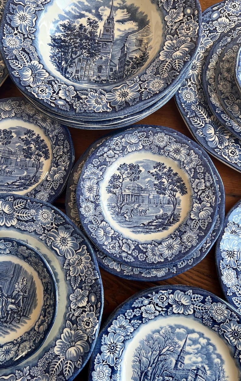 Vintage Blue & White Plates American Colonial Floral Country Cottage ...