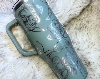 Floral Engraved 40oz tumbler, 40oz handle tumbler, Magnolia tumbler, MAARS charger tumbler, gift for her, steel magnolia flowers