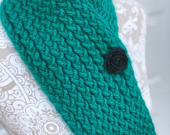 Bright Emerald with Sparkly Flower