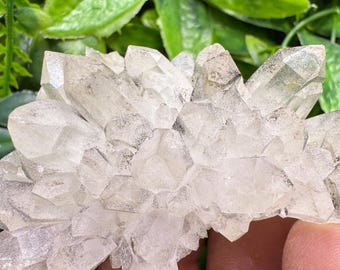 Racimos de especímenes de minerales de cristal natural de cuarzo Madan de Bulgaria, recuerdos al por mayor de Minerales Box