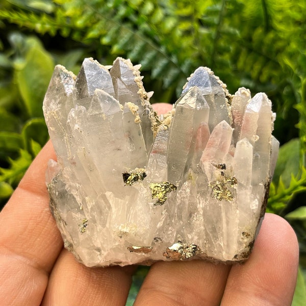 Quartz Hematite Calcite Pyrite Bulgaria natural crystal crystal minerals specimen clusters souvenirs WholesaleMineralsBox