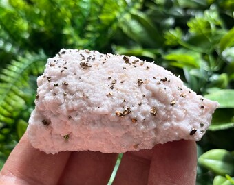 Manganocalcite Rhodochrosite Chalcopyrite Madan Bulgaria natural crystal minerals specimen clusters souvenirs