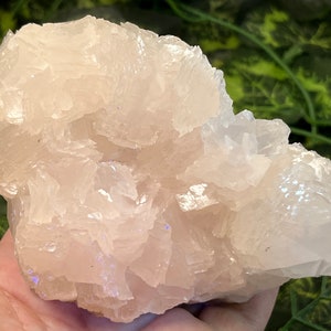 Manganocalcite fluorescent -Krushev Dol mine-Madan Bulgaria crystal minerals specimen