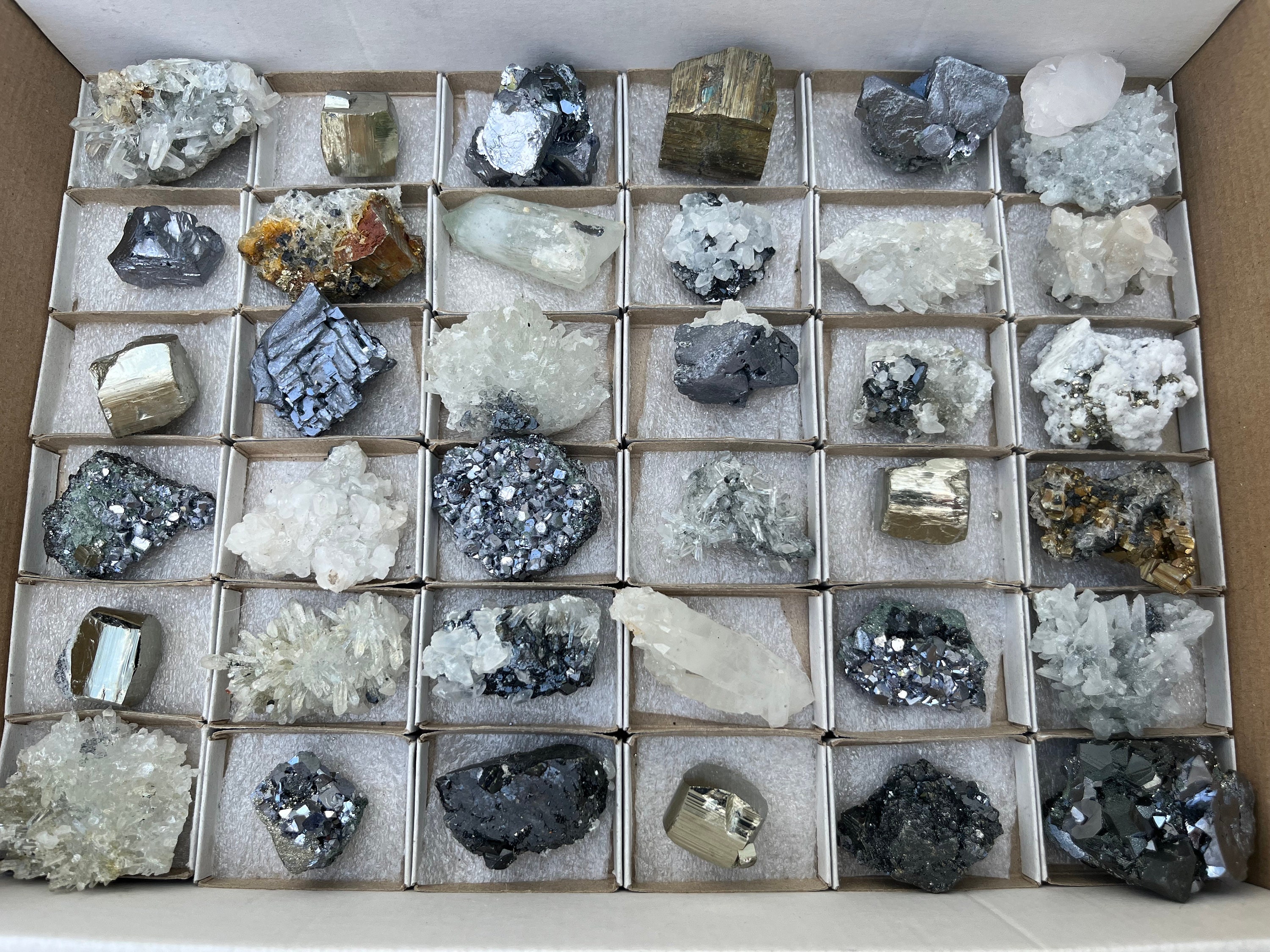 Natural Crystal Gemstone Specimen Box – TFD Jewellery Crystals and Curio  Pieces