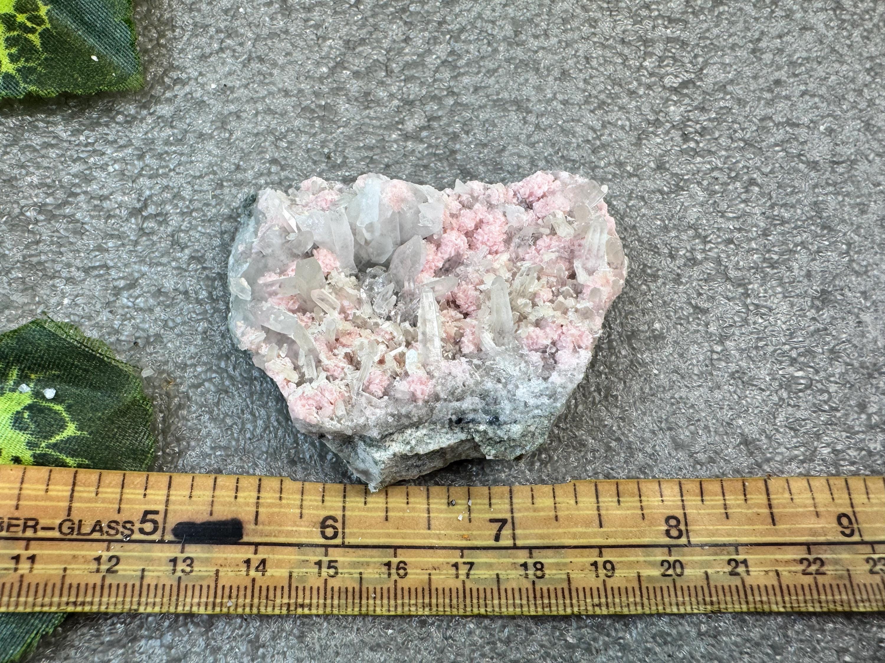 ロードクロサイト スティルバイト クォーツ 黄銅鉱 Davidkovo