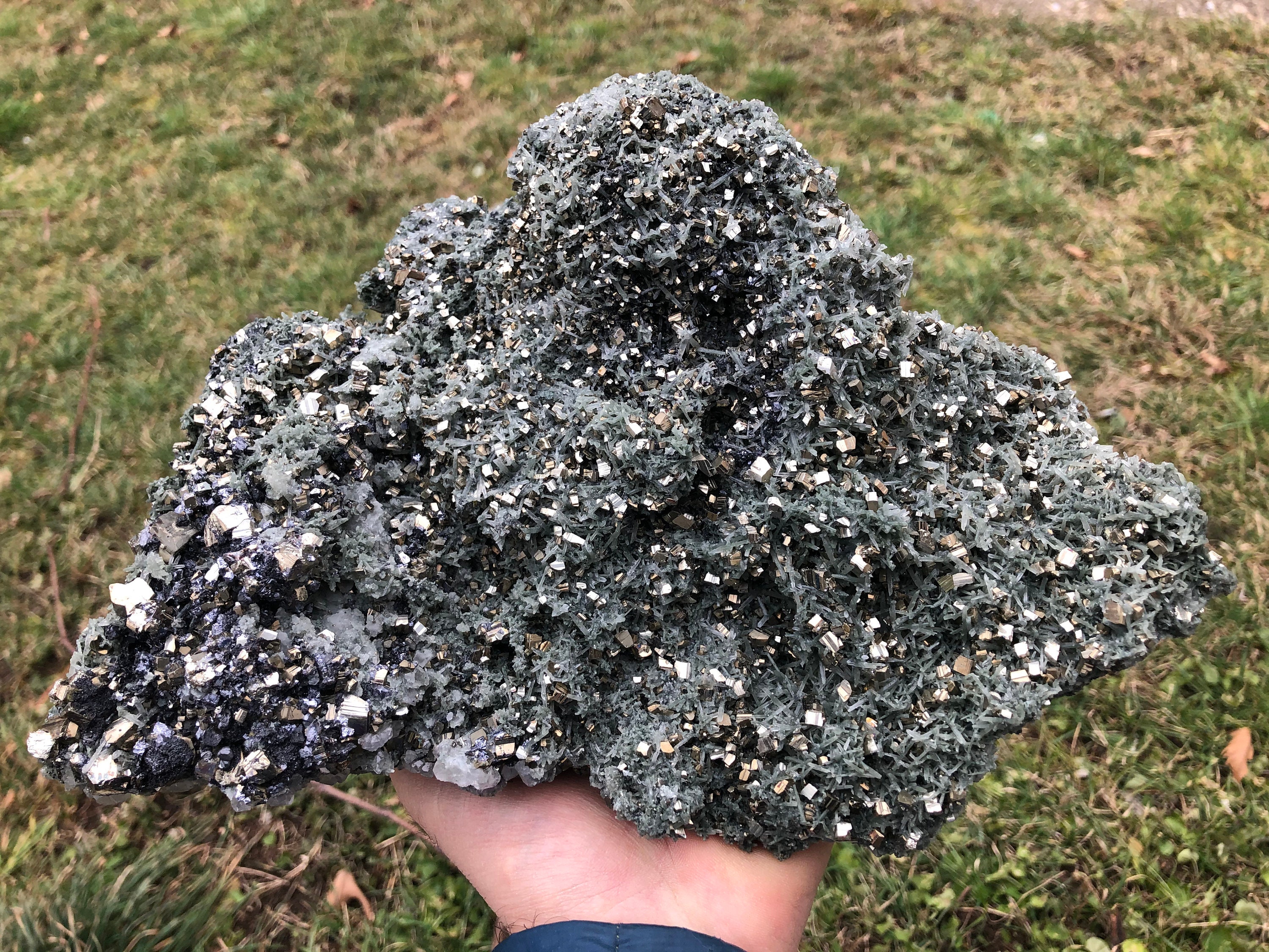 PyriTOP Quartz-Chlorite e Sphalerite Calcite Borieva mine Madan, Bulgaria natural Crystals-Minerals specimen