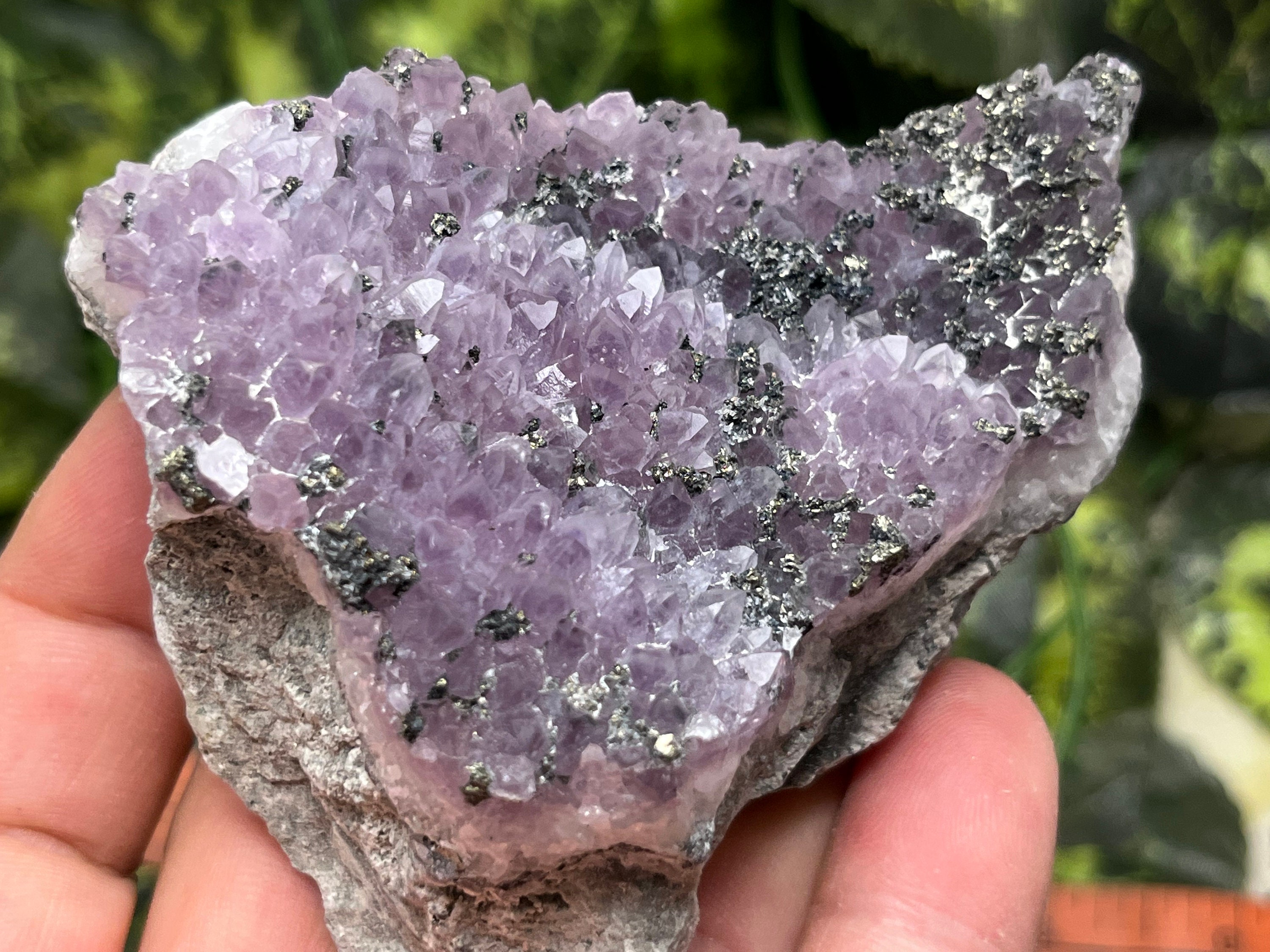 アメジスト 黄鉄鉱 黄銅鉱 結晶鉱物標本 天然鉱物 - Etsy 日本