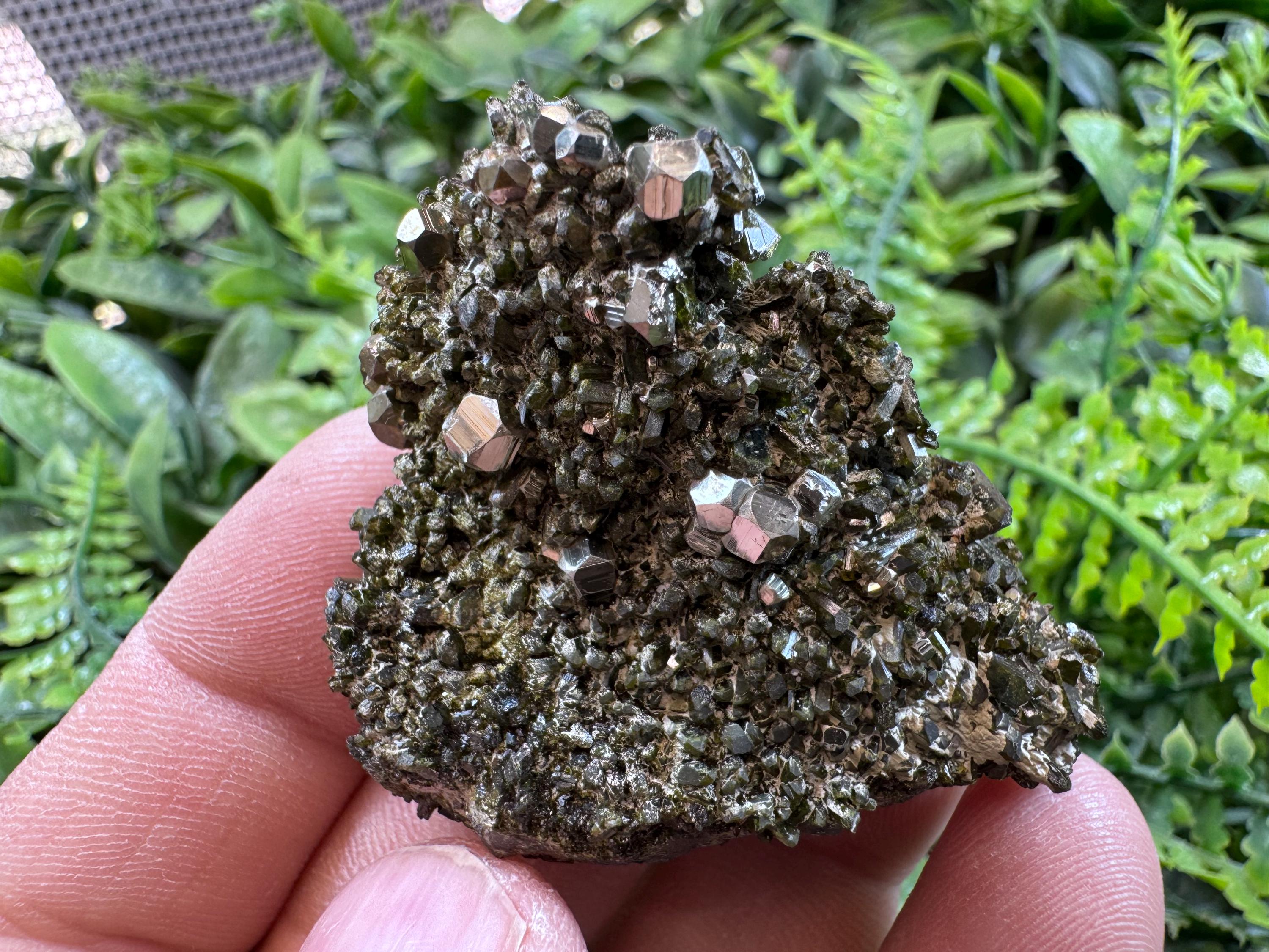 Amazing Pyrie Magnetite Chlorite Kurjunkul deposit, near Lisakovsk town, NW Kazakhstan